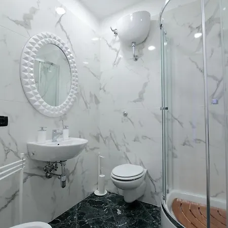 게스트하우스 L.t. _ Locazioni Turistiche _ 3*